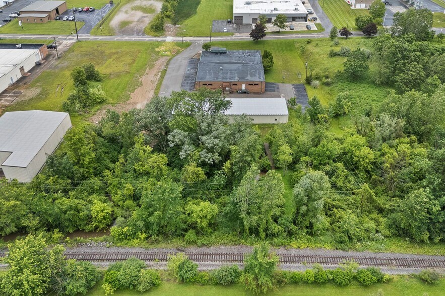 More Photos Of 1075 National Pky, Mansfield Office For Sale