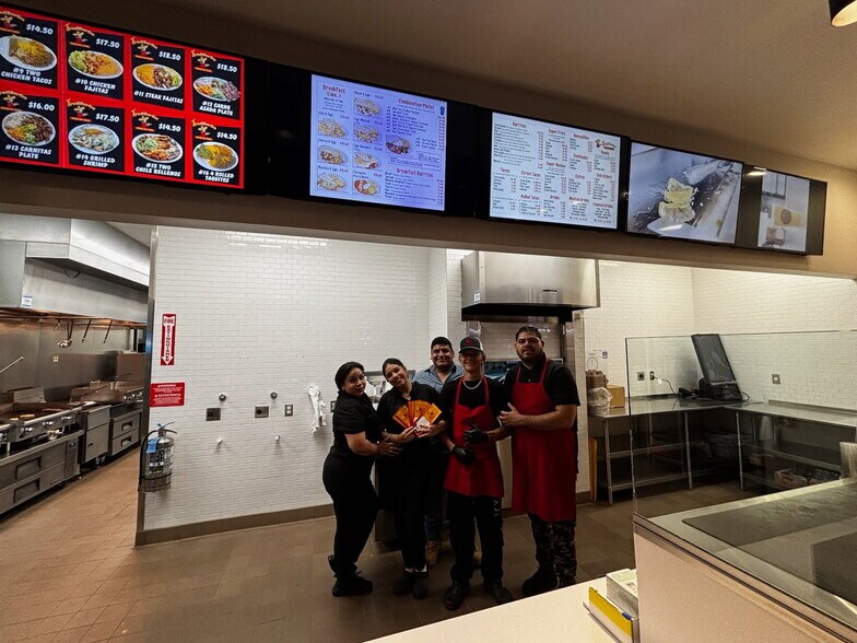 More Photos Of 420 S State St, Girard Restaurant For Lease