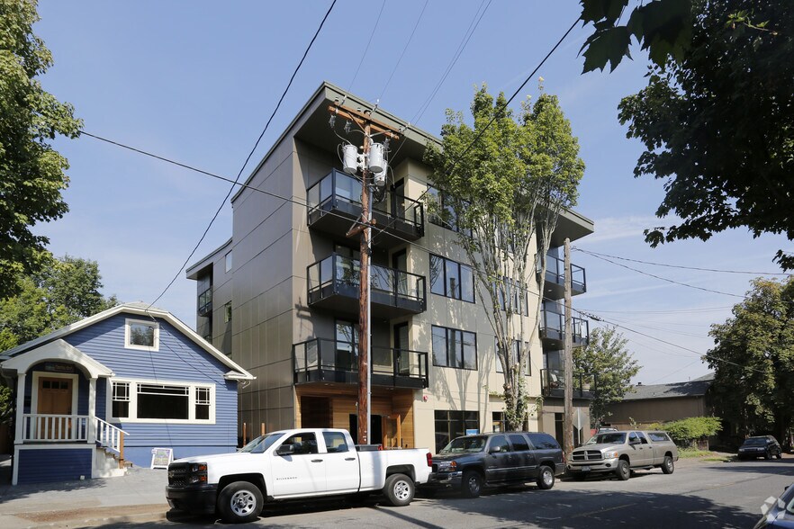 More Photos Of 2651 NW Thurman St, Portland Apartments For Sale
