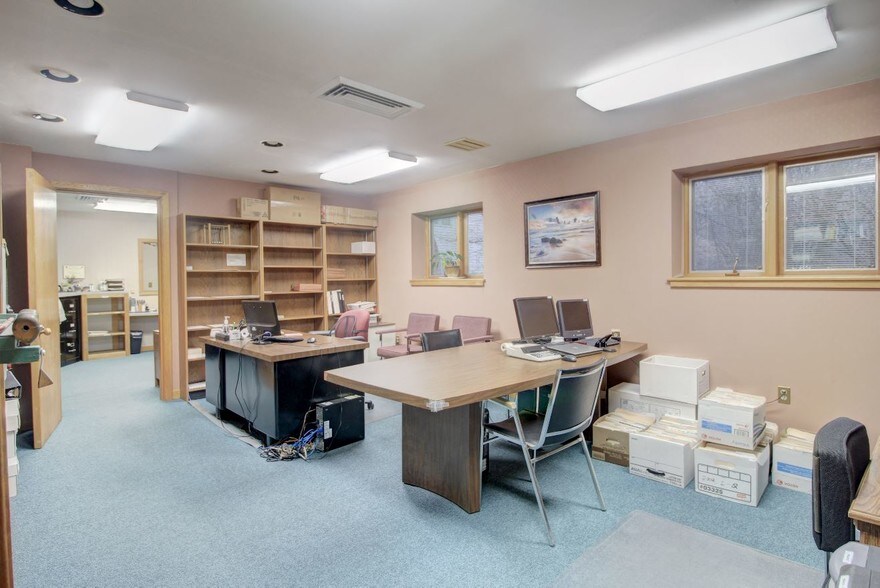 More Photos Of 33 Electric Ave, Fitchburg Medical For Lease