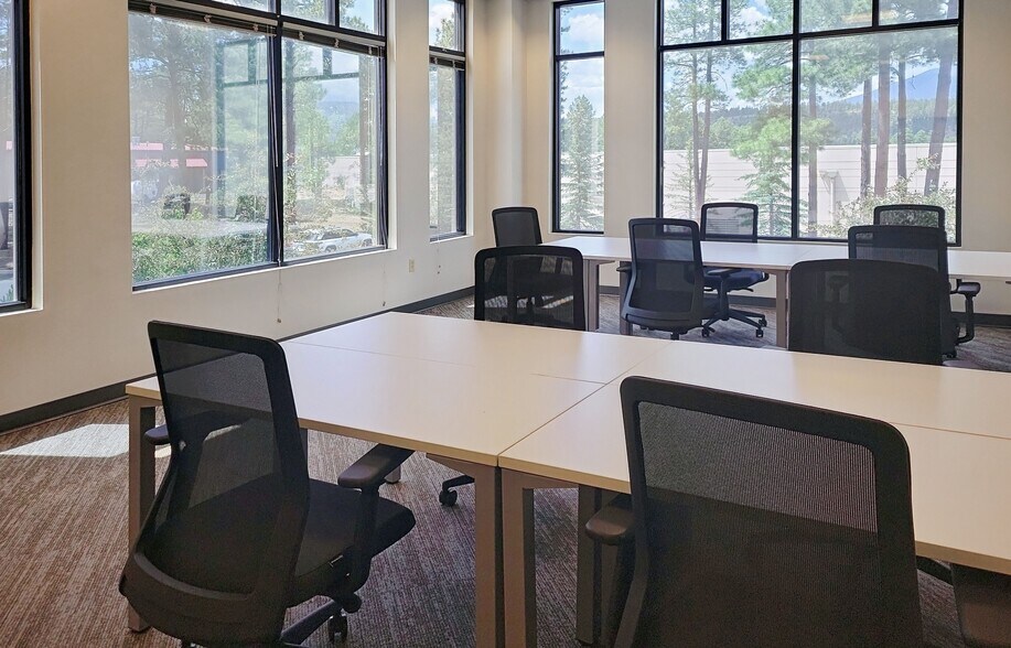 More Photos Of 1120 W University Ave, Flagstaff Coworking Space