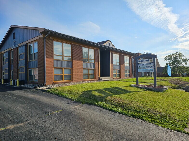 More Photos Of 6333 Hollister Dr, Indianapolis Office For Sale