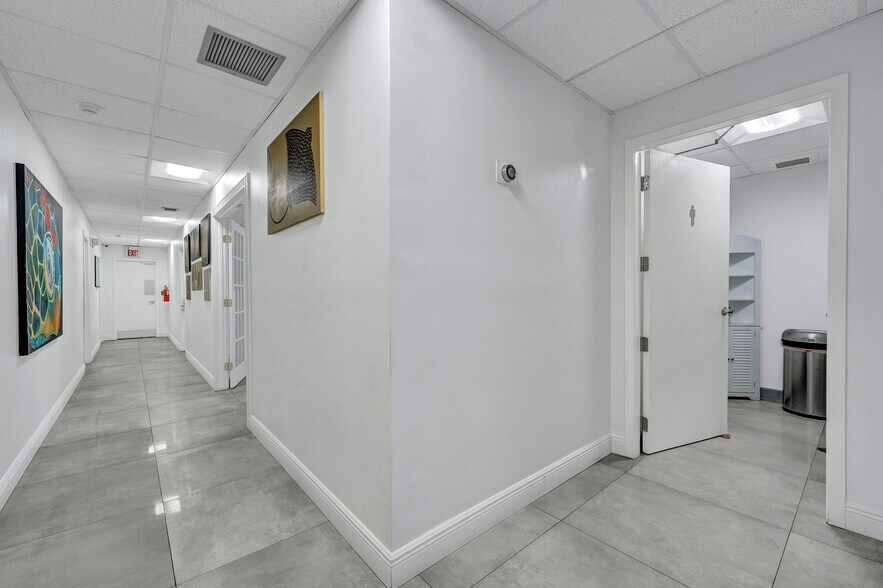 More Photos Of 5465 NW 36th St, Miami Springs Office For Sale