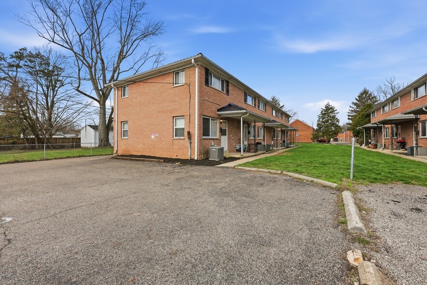 More Photos Of 5780 N Meadows Blvd, Columbus Apartments For Sale