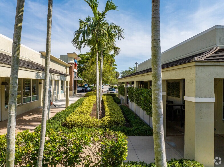 More Photos Of 1341-1663 S University Dr, Plantation Unknown For Lease