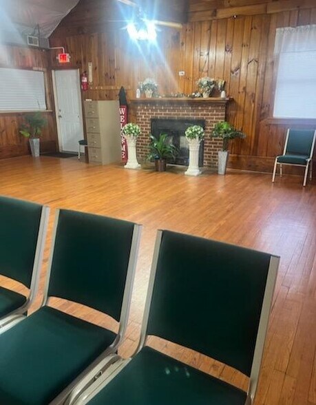 More Photos Of 112 Johnson Ln, Martinsville Specialty For Sale