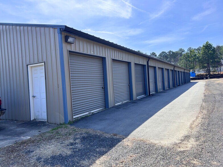 More Photos Of 208 Lithia Inn Rd, Lincolnton Self Storage For Sale