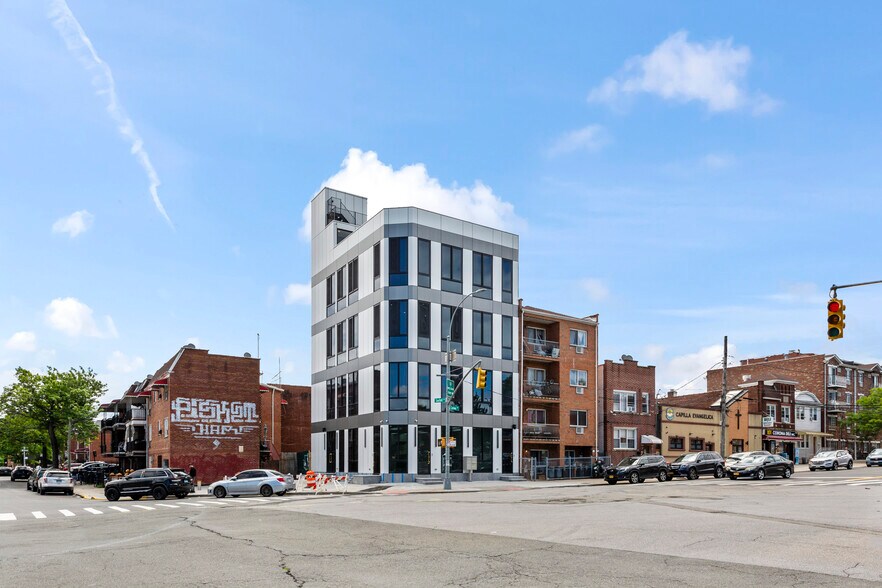 More Photos Of 11072 Corona Ave, Flushing Apartments For Lease