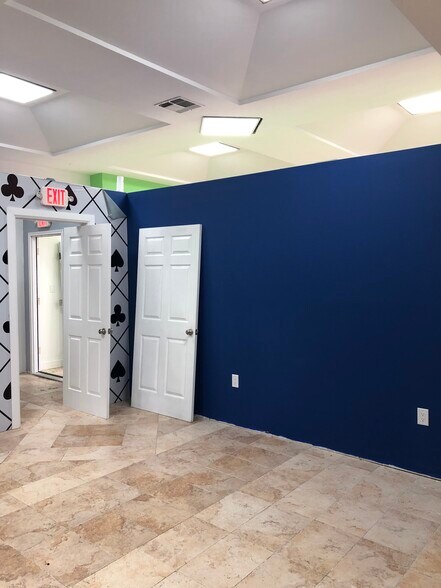 More Photos Of 622 Midland Ave, Staten Island Storefront Retail Residential For Lease