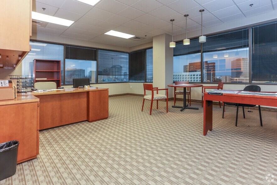 More Photos Of 450 E John Carpenter Fwy, Irving Office For Lease