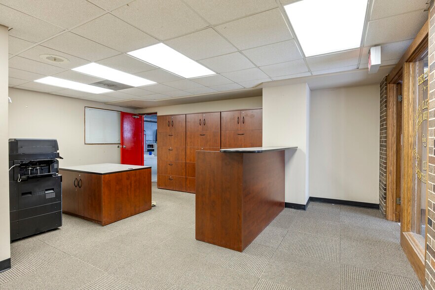 More Photos Of 27W530 High Lake Rd, Winfield General Retail For Sale