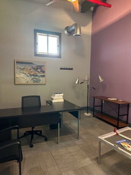 More Photos Of 2145 Central Pky, Cincinnati Flex For Sale