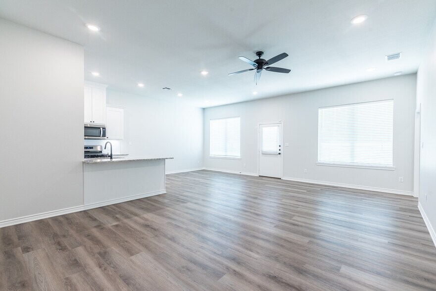 More Photos Of 14151 County Road 192, Tyler Apartments For Sale