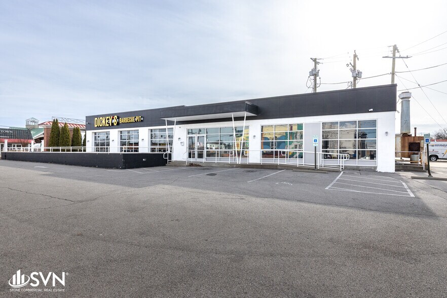 More Photos Of 10318 Taylorsville Rd, Louisville Fast Food For Lease