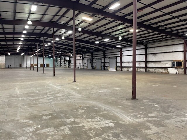 More Photos Of 9800 I 65 Service Rd S, Creola Warehouse For Lease