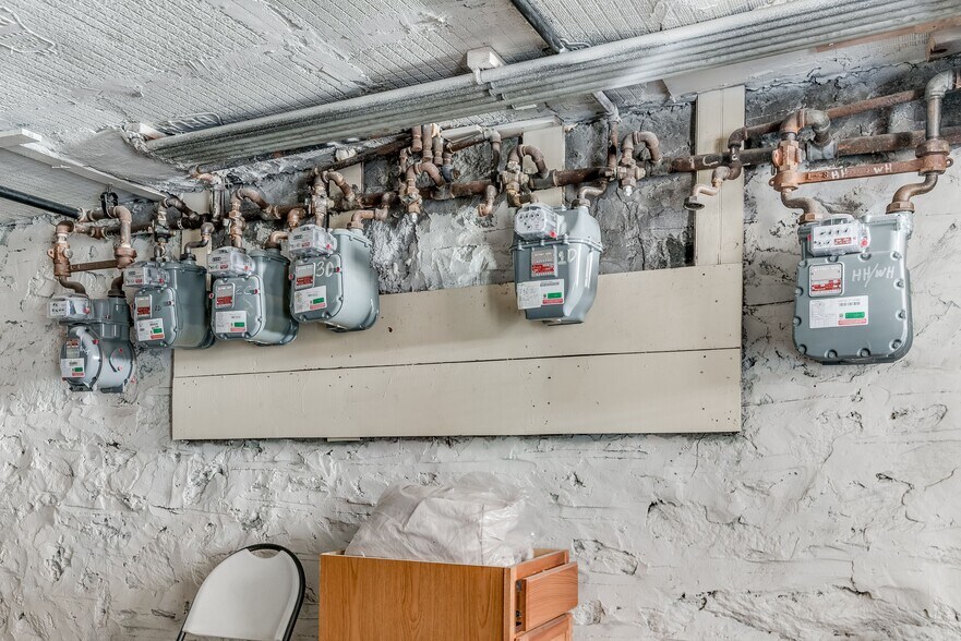 More Photos Of 4132 53rd St, Woodside Apartments For Sale