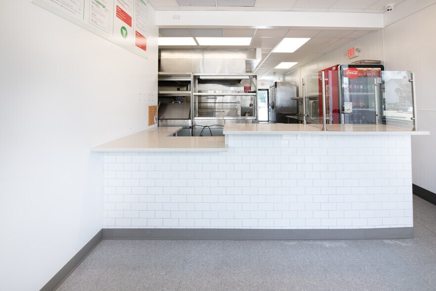 More Photos Of 221 2nd Ave, Carnegie Freestanding For Sale