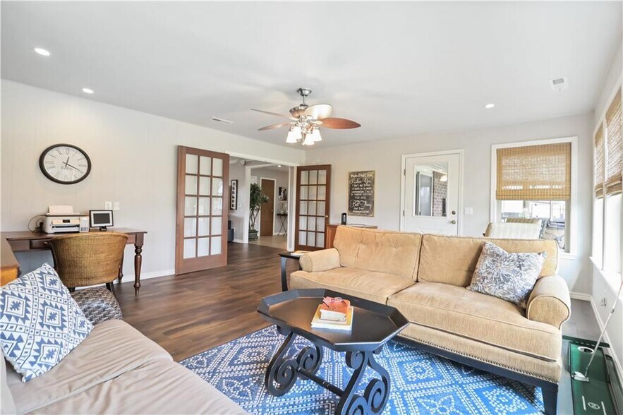 More Photos Of 5039 Primrose Rd, Springdale Specialty For Sale