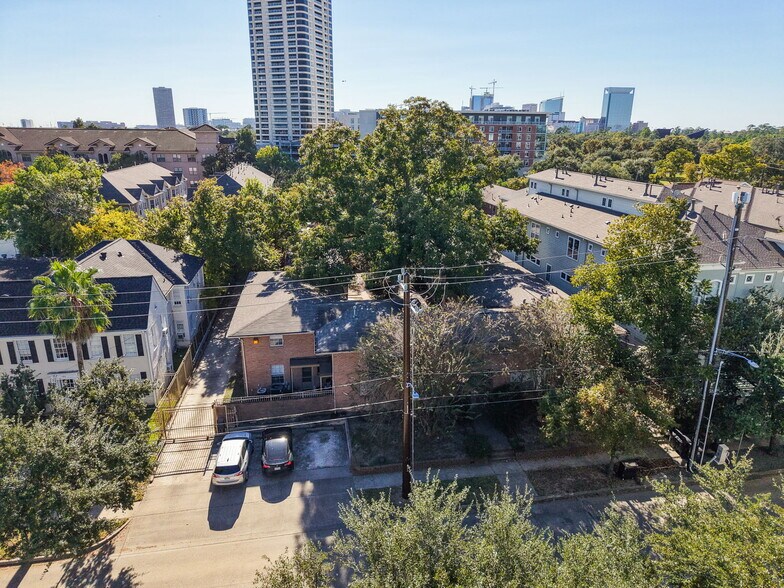 More Photos Of 1820 Binz St, Houston Apartments For Sale