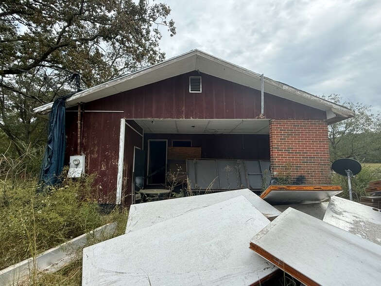 More Photos Of 2033 Winchester Rd, Anniston Flex For Sale