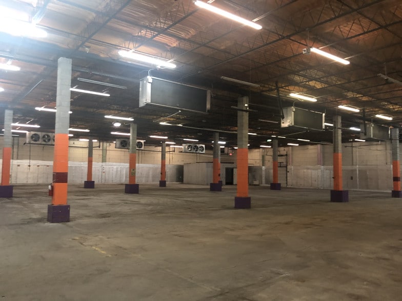 More Photos Of 3809-3811 Castlewood Rd, Richmond Warehouse For Lease