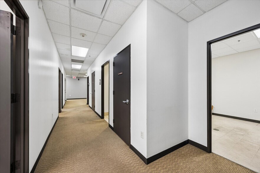 More Photos Of 4450 E Sam Houston Pky S, Pasadena General Retail For Lease