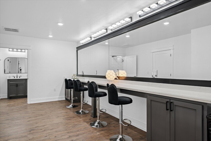 More Photos Of 1972 FM 857, Grand Saline Trailer Camper Park For Sale