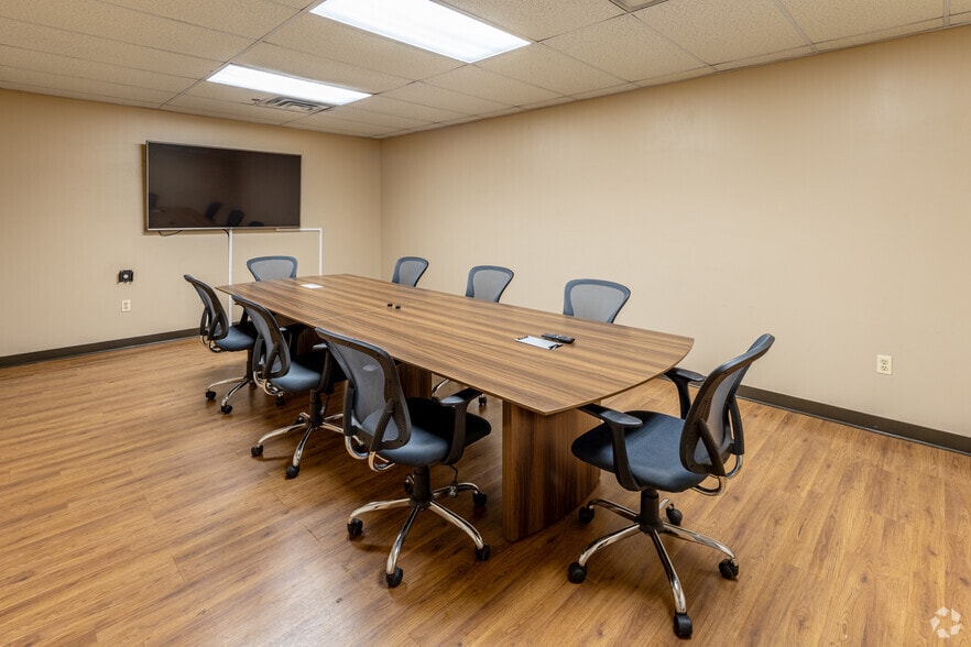 More Photos Of 7001 Anpesil Dr, North Bergen Warehouse For Lease