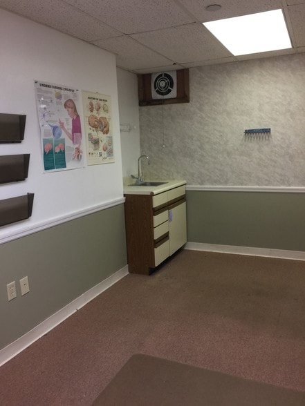 More Photos Of 1401 Union St, Schenectady Medical For Lease