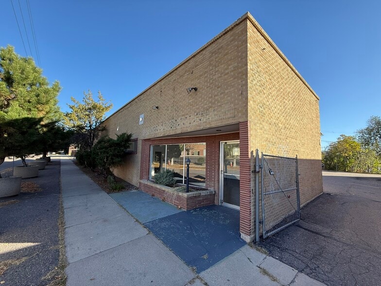 More Photos Of 2030 N Clay St, Denver Flex For Lease
