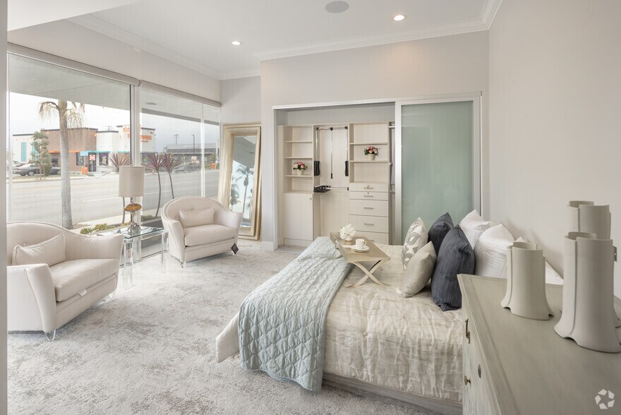 More Photos Of 565 N Tustin St, Orange Freestanding For Sale