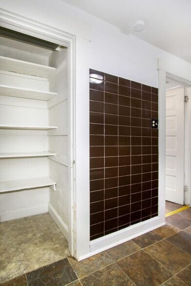 More Photos Of 824 12th St NW, Canton Storefront Retail Residential For Sale