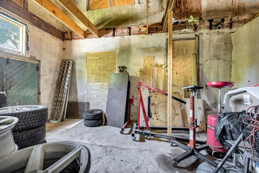 More Photos Of 1177 Richtex Rd, Winnsboro Showroom For Sale