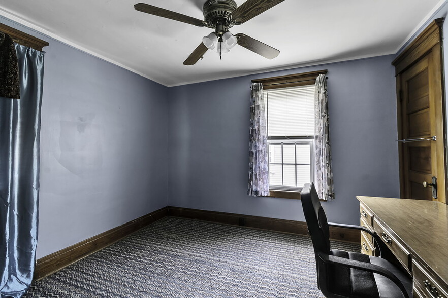 More Photos Of 646 Cayuga Dr, Niagara Falls Religious Facility For Sale