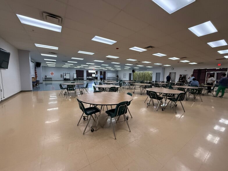 More Photos Of 7988 Alameda Ave, El Paso Office Residential For Lease