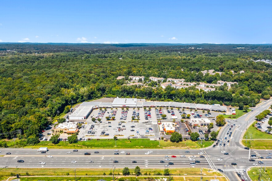 More Photos Of 4516 Durham Chapel Hill Blvd, Durham Auto Dealership For Lease