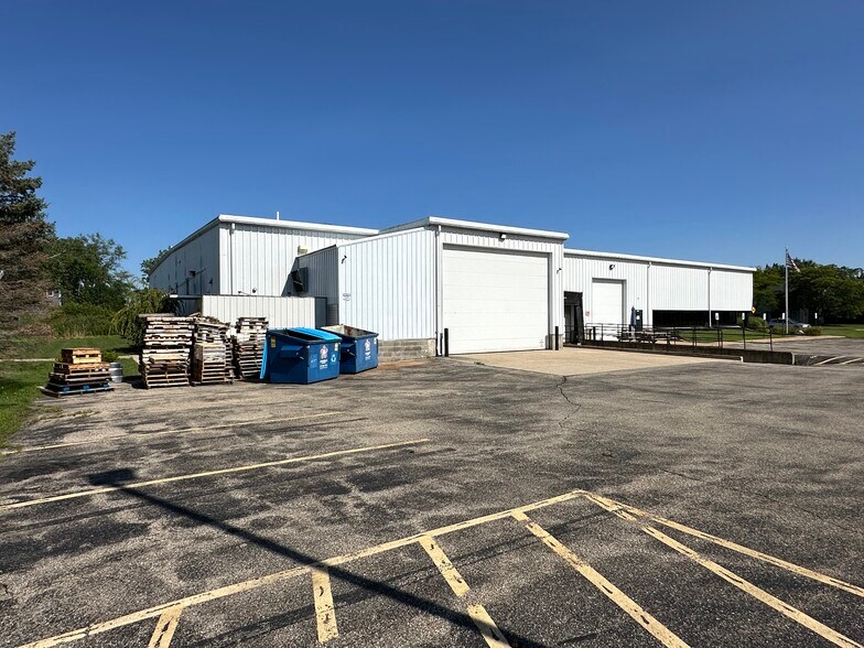 More Photos Of 101 E Roosevelt Ave, Zeeland Manufacturing For Lease