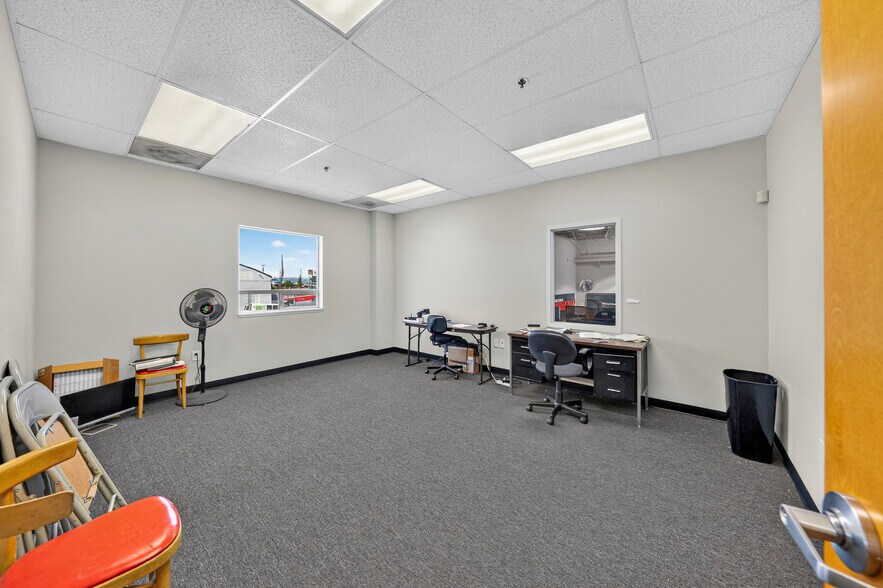 More Photos Of 3755 Crater Lake Hwy, Medford Freestanding For Sale