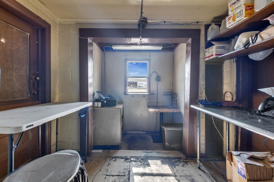 More Photos Of 2201 Kermit Hwy, Odessa Restaurant For Sale