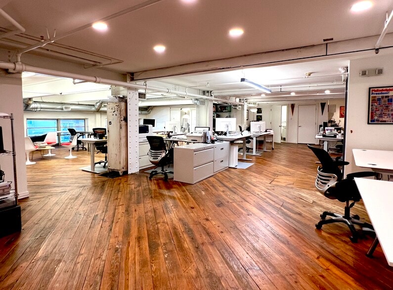 More Photos Of 230 N 2nd St, Philadelphia Loft Creative Space For Sale
