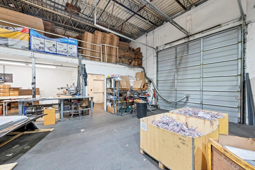 More Photos Of 110 Industrial Rd, New Windsor Township Warehouse For Lease