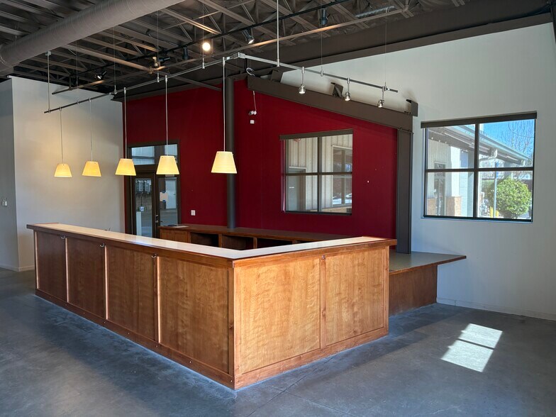 More Photos Of 178 Suburban Rd, San Luis Obispo Warehouse For Lease