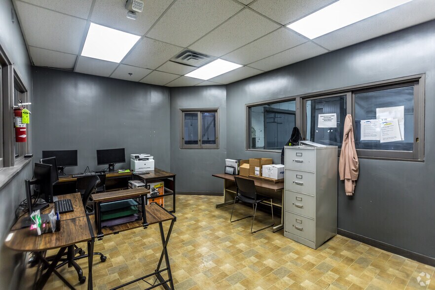 More Photos Of 1100 E Parkway S, Memphis Refrigeration Cold Storage For Lease