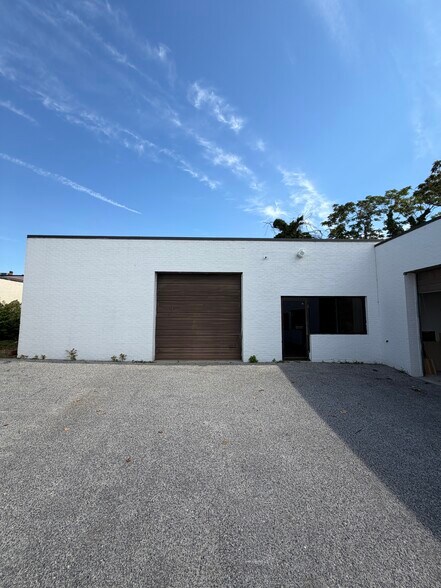 More Photos Of 1806 Virginia St, Annapolis Warehouse For Lease