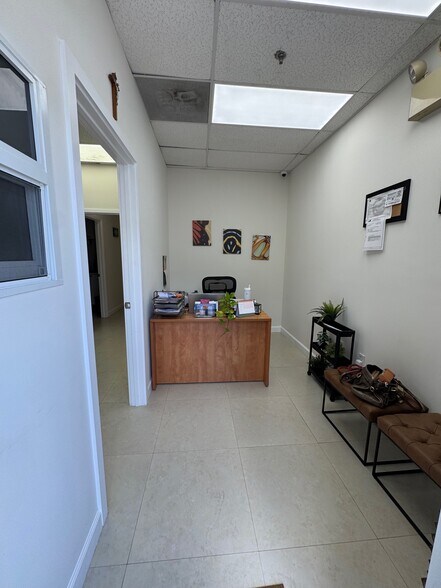 More Photos Of 1325 NW 98th Ct, Doral Warehouse For Sale