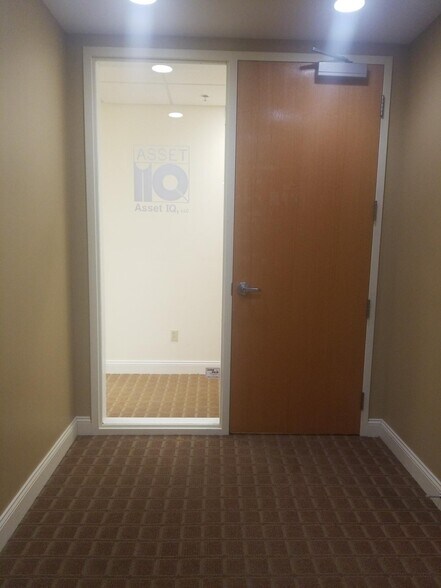 More Photos Of 1 Reserve Rd, Danbury Medical For Lease