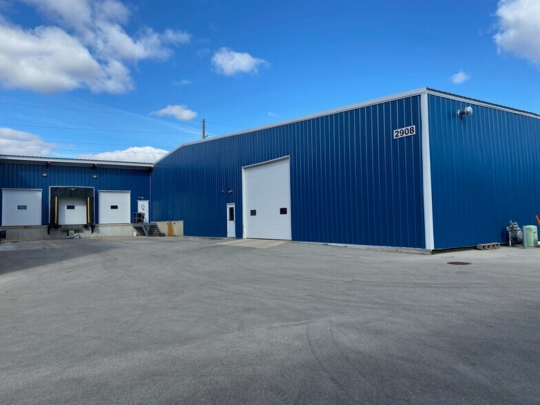 Primary Photo Of 2908 Vinland st, Oshkosh Industrial For Lease