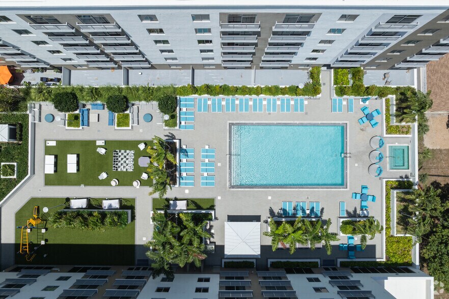 More Photos Of 200 NE 1st Ave, Pompano Beach Apartments For Lease