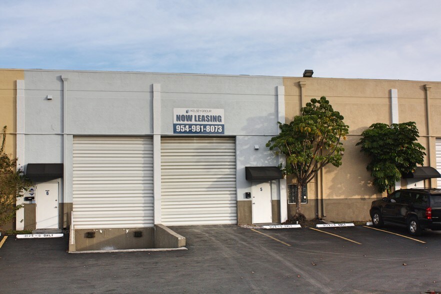 More Photos Of 1975-1981 S Park Rd, Hallandale Unknown For Lease