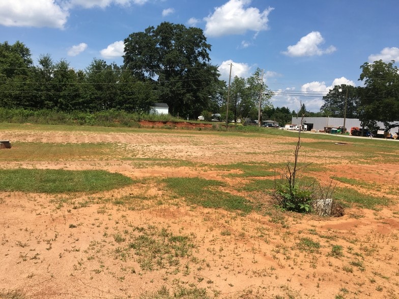 More Photos Of 285 Carrollton St, Temple Storefront For Lease